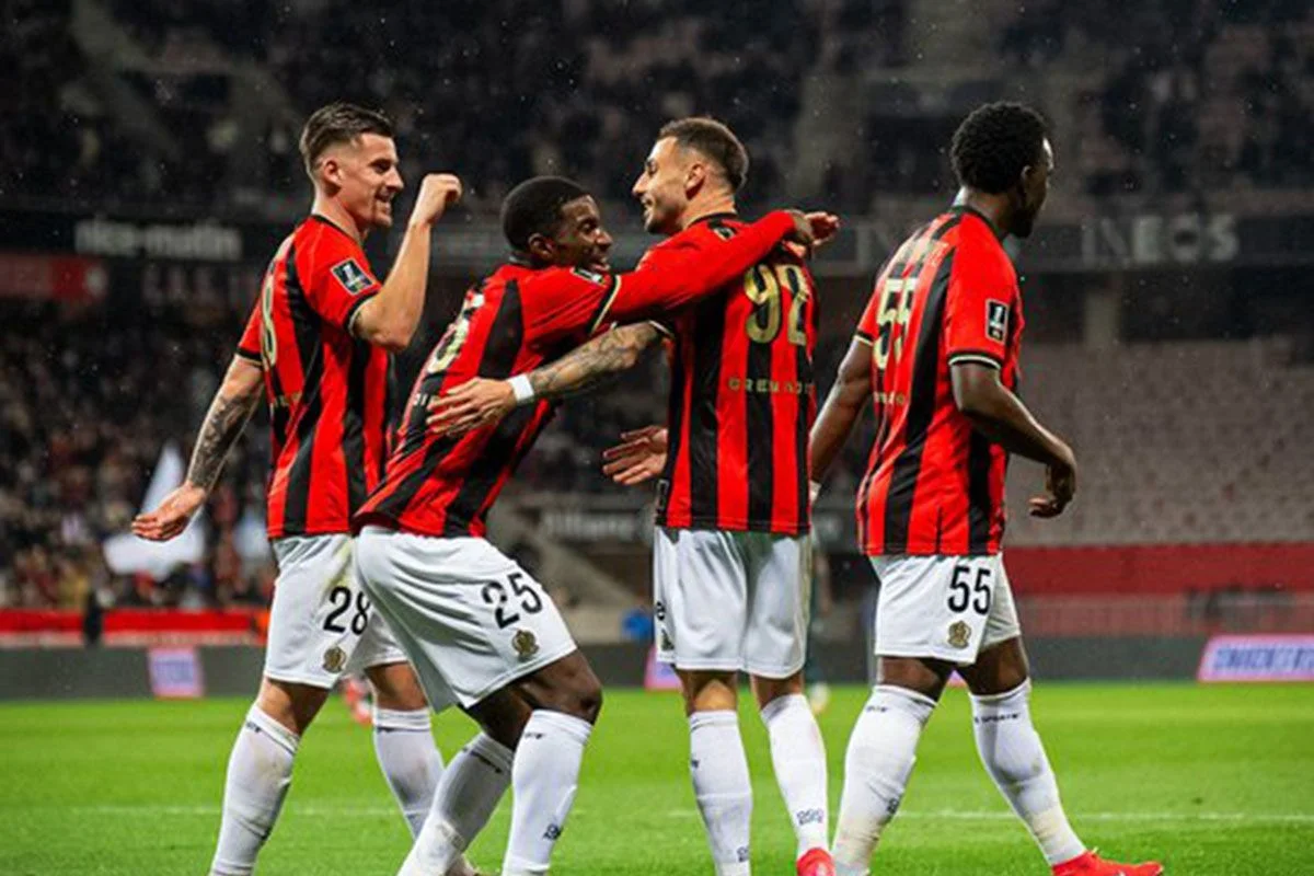 Nice naik ke posisi ketiga berkat kemenangan 2 0 atas Lens