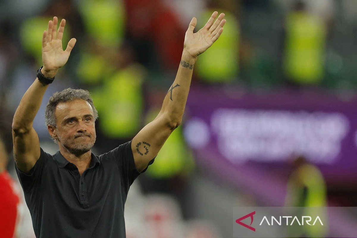 Paris Saint Germain perpanjang kontrak Luis Enrique hingga 2027